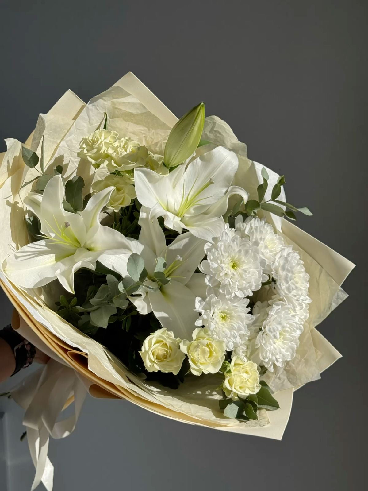 Alia Arrangement - Fresh Flowers