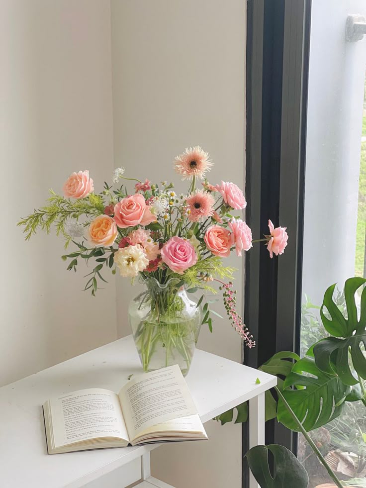 Madison Arrangement - Fresh Flowers