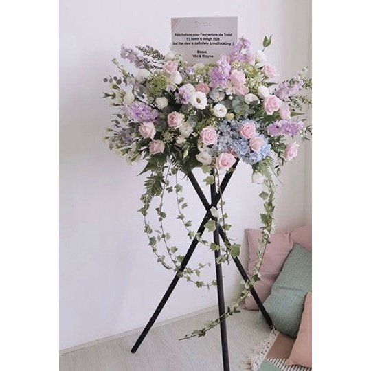 grand opening flowers stand