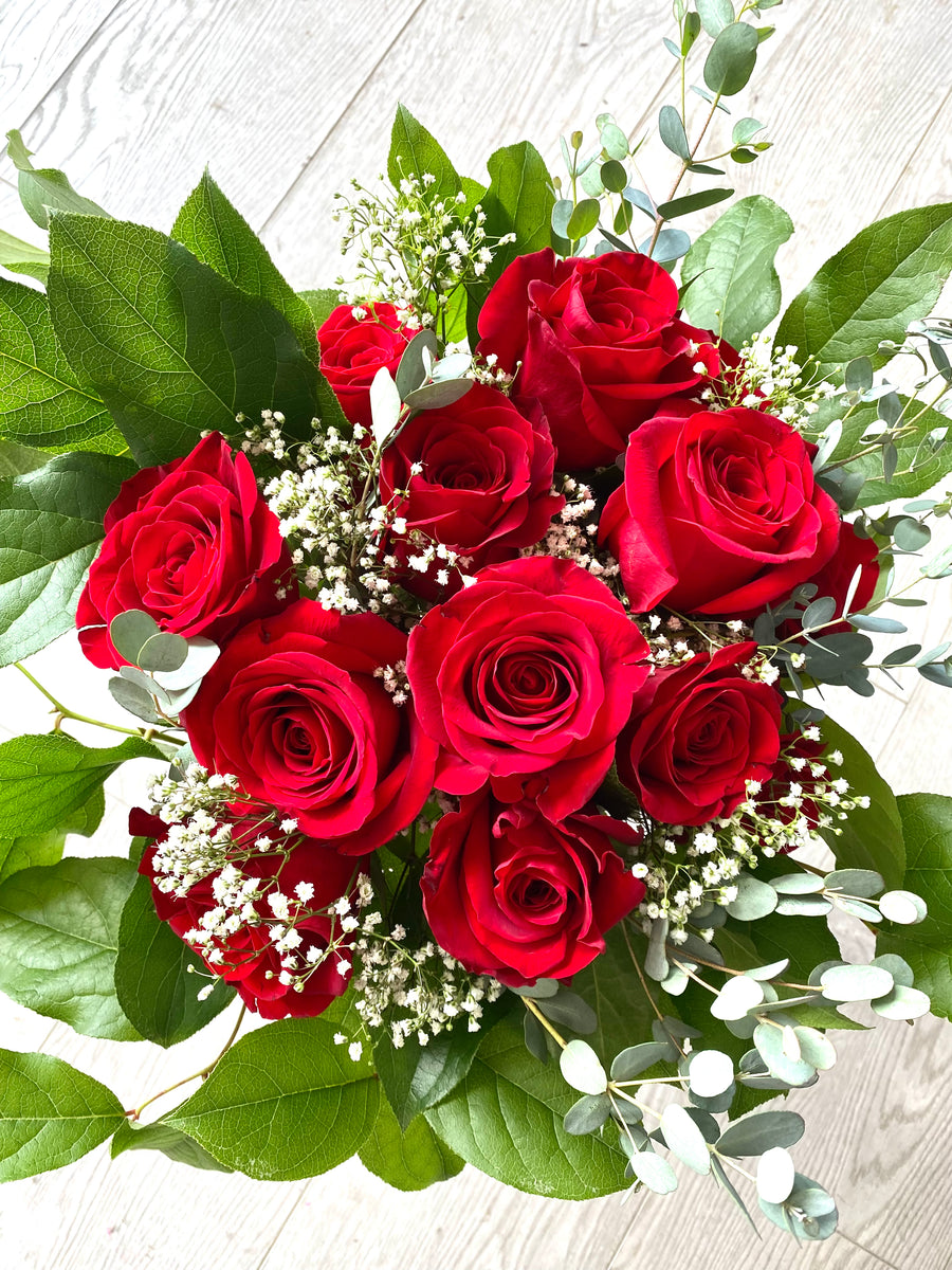 1 dozen beauty Pretty Things Florist and Designer Gifts