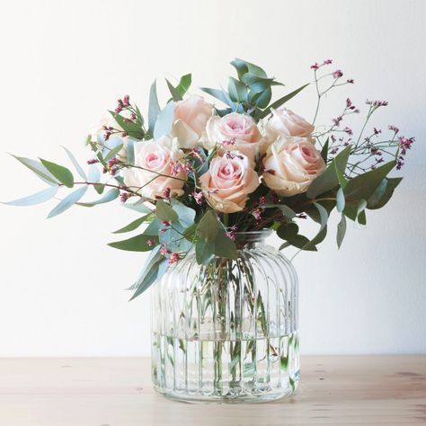 Pink Rosey in Vase - Fresh Flowers