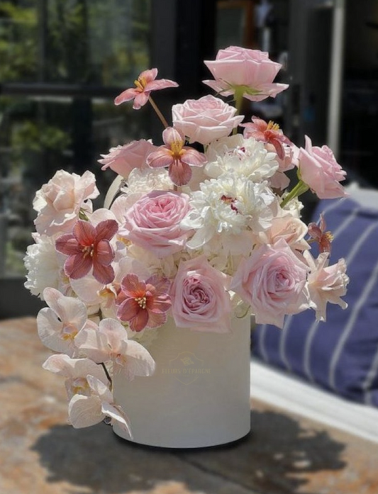 Pretty in Pink Hat Box - Fresh Flowers