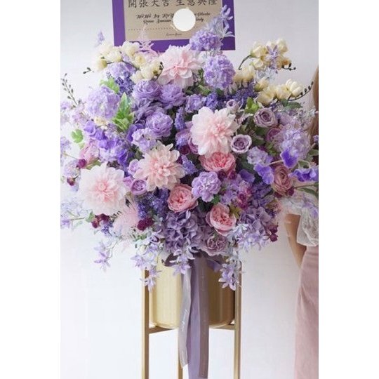 grand opening flowers stand