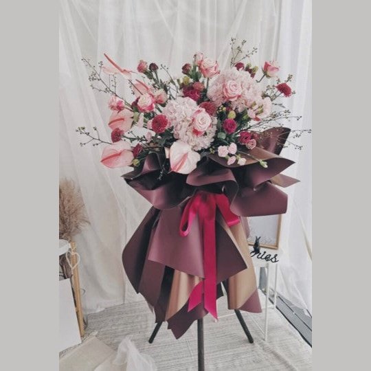 grand opening flowers stand