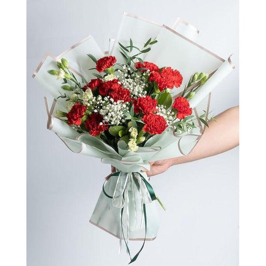 Shimmering in Red Bouquet